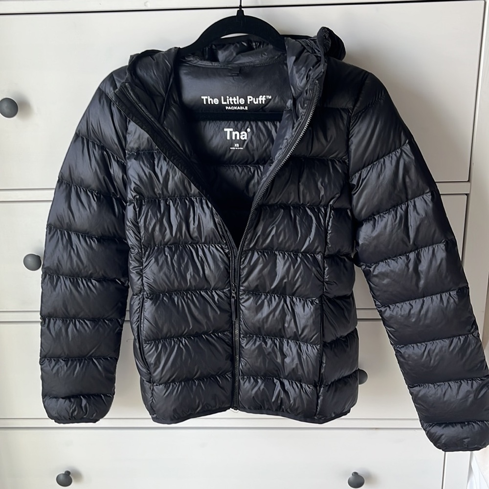 Aritzia TNA The Little Puff puffer jacket in XS